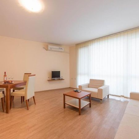 Gt Riviera Fort Beach Apartments Ravda Buitenkant foto
