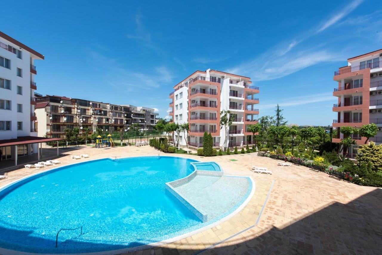 Gt Riviera Fort Beach Apartments Ravda Buitenkant foto