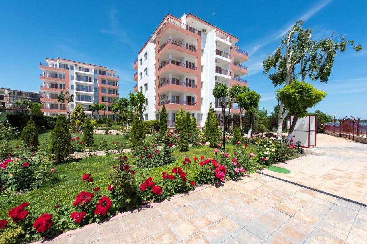 Gt Riviera Fort Beach Apartments Ravda Buitenkant foto