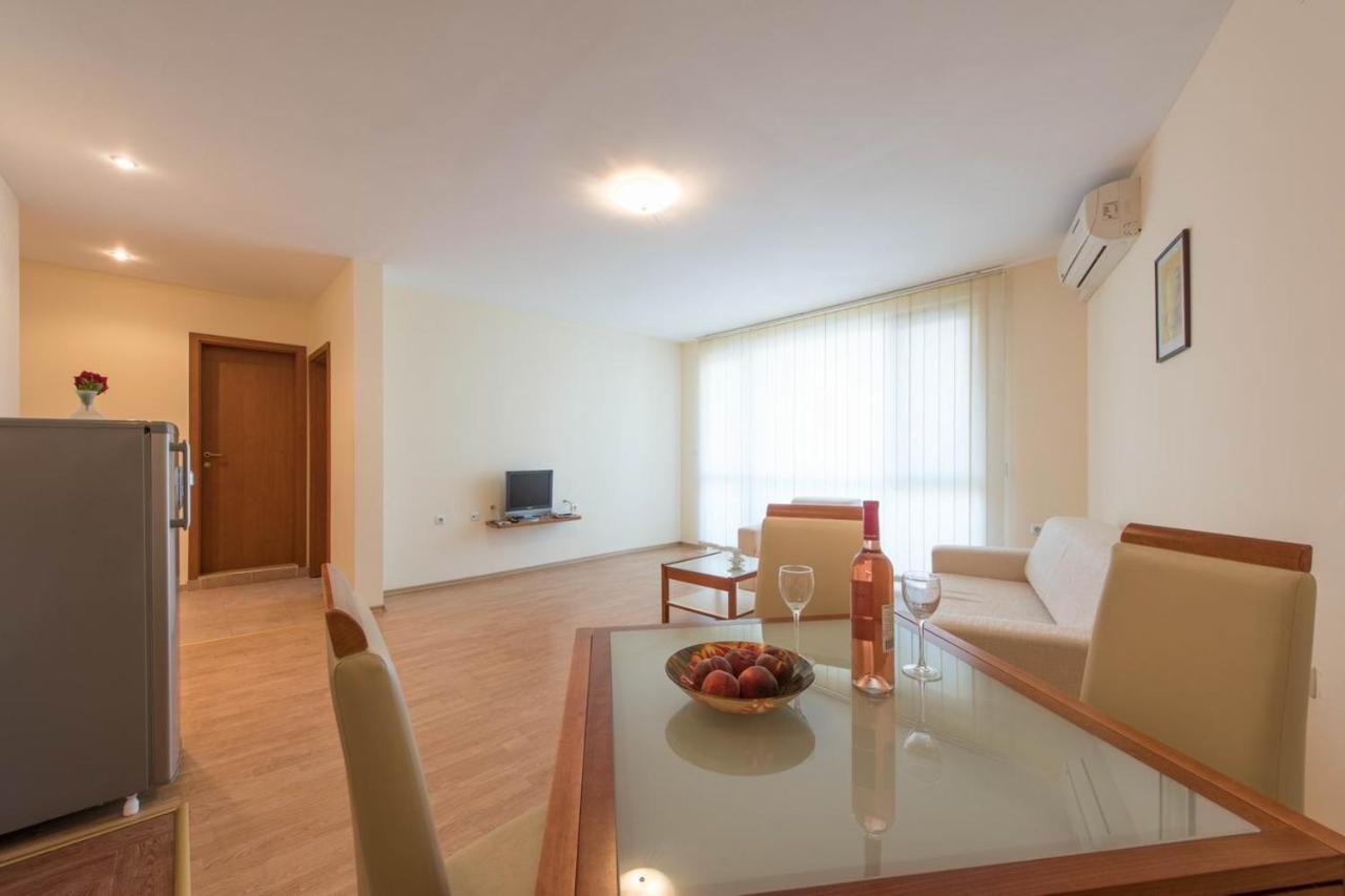 Gt Riviera Fort Beach Apartments Ravda Buitenkant foto