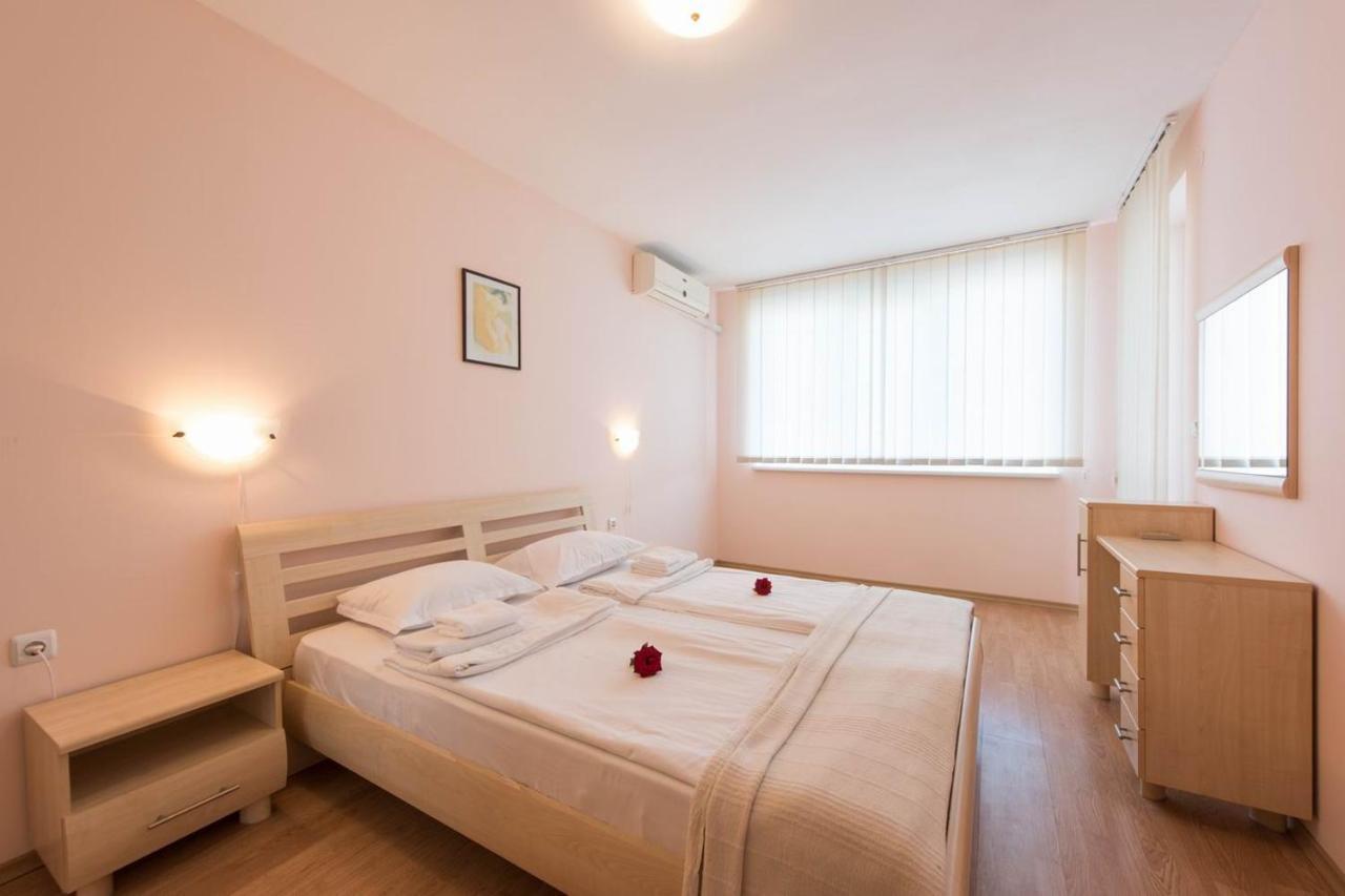 Gt Riviera Fort Beach Apartments Ravda Buitenkant foto