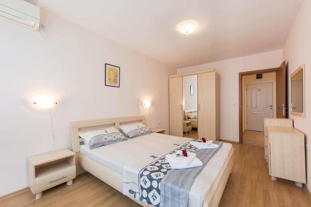 Gt Riviera Fort Beach Apartments Ravda Buitenkant foto