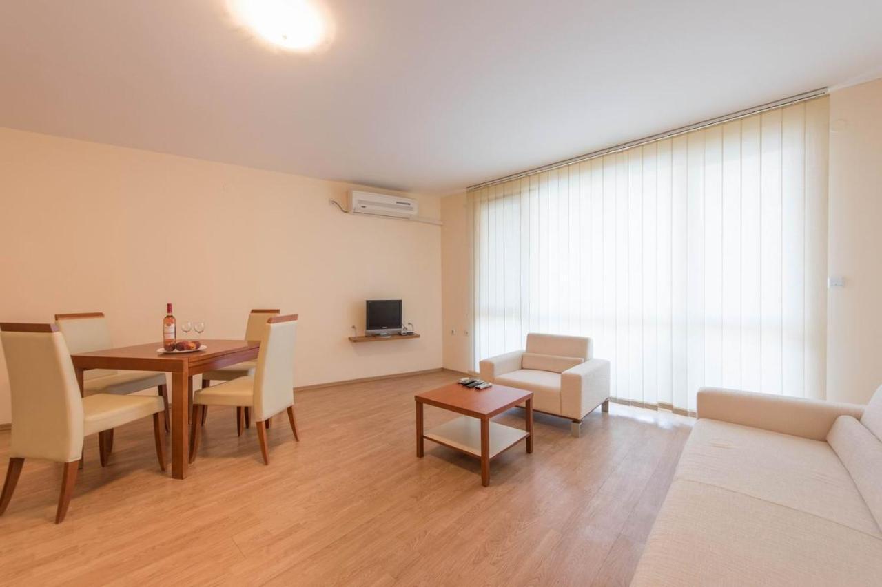 Gt Riviera Fort Beach Apartments Ravda Buitenkant foto